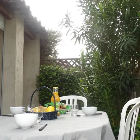 Holiday Les Parcs De Gassin.8 Feriehus *